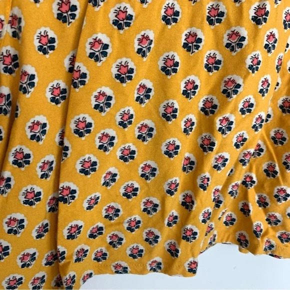 Urban Outfitters Yellow Flutter Sleeve Crop Blouse - Picture 5 of 10